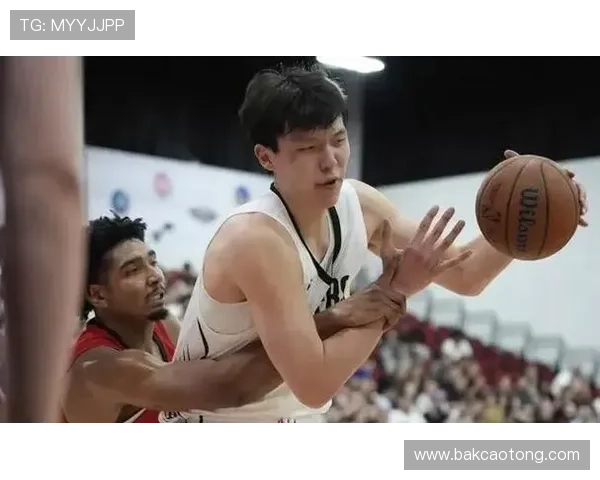 杨瀚森归队带领中国男篮打破困境