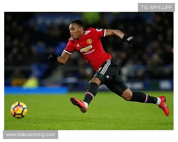 国王杯决赛阵容出炉扎哈缺席